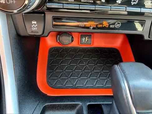 Used 2023 Toyota RAV4 Adventure image 32