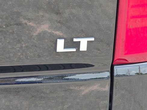 Used 2023 Chevrolet Silverado 1500 LT AWD/4WD image 11