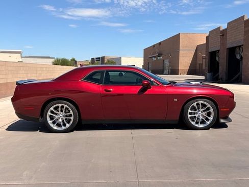 Certified 2022 Dodge Challenger R/T Scat Pack w/ Shaker Package RWD image 6