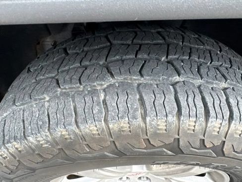 Used 2014 GMC Sierra 1500 SLT w/ Suspension Package, Off-Road AWD/4WD image 20