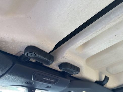 Used 2018 Jeep Wrangler Unlimited Sahara image 26