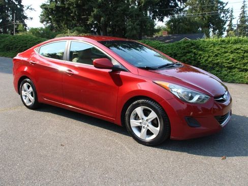 Used 2011 Hyundai Elantra GLS w/ Preferred Equipment Pkg 3 FWD image 2