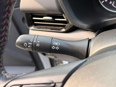 Used 2023 Nissan Sentra SR FWD image 38