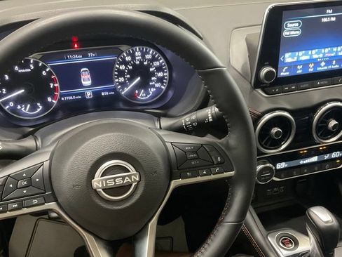 Used 2025 Nissan Sentra SR w/ SR Premium Package FWD image 21