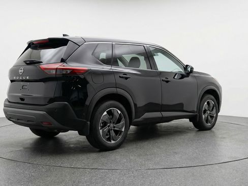 Used 2025 Nissan Rogue SV image 9