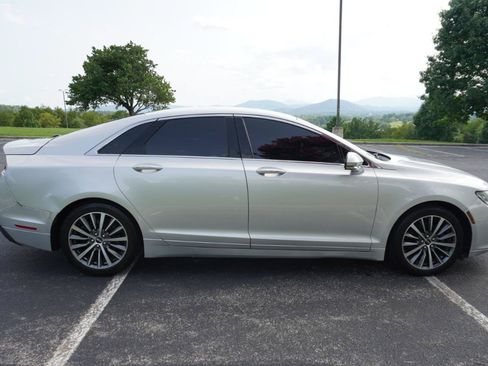 Used 2017 Lincoln MKZ Premiere FWD image 10