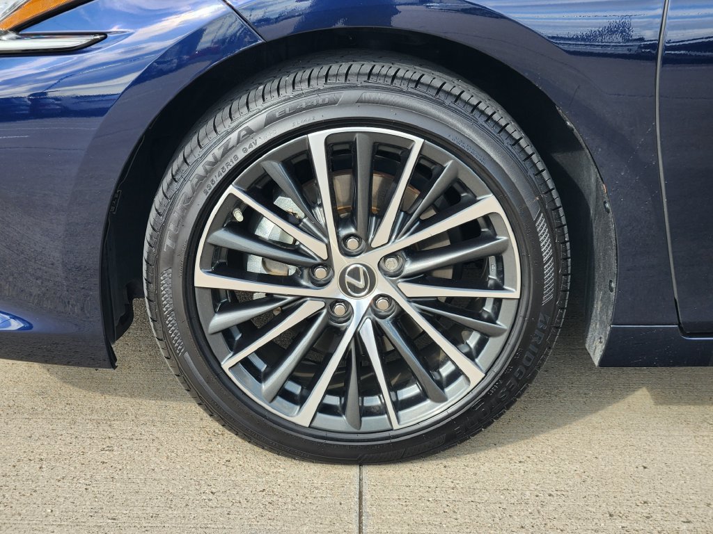 Certified 2025 Lexus ES 350 w/ Premium Package FWD image 10