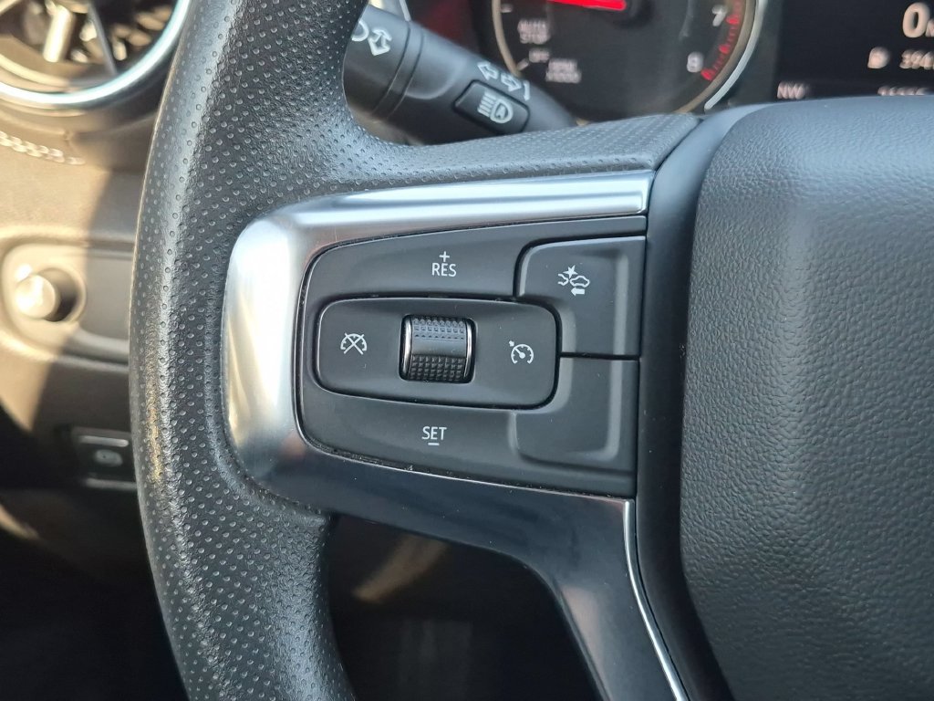 Used 2025 Chevrolet Blazer LT AWD/4WD image 18