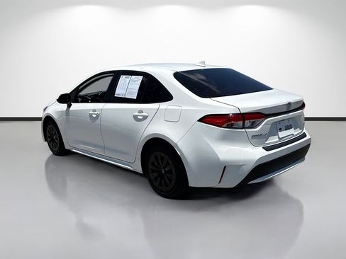 Used 2020 Toyota Corolla LE FWD image 5