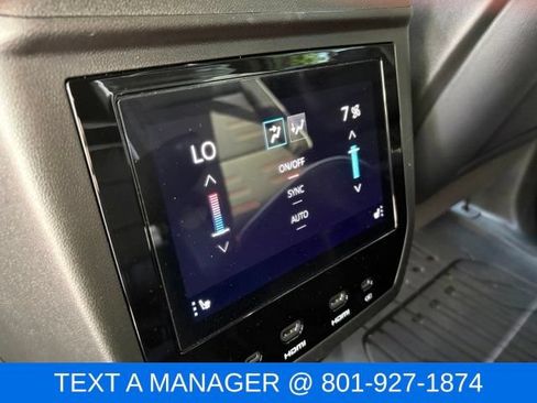 Used 2025 GMC Yukon AT4 Ultimate w/ LPO, AT4 Appearance Package AWD/4WD image 17