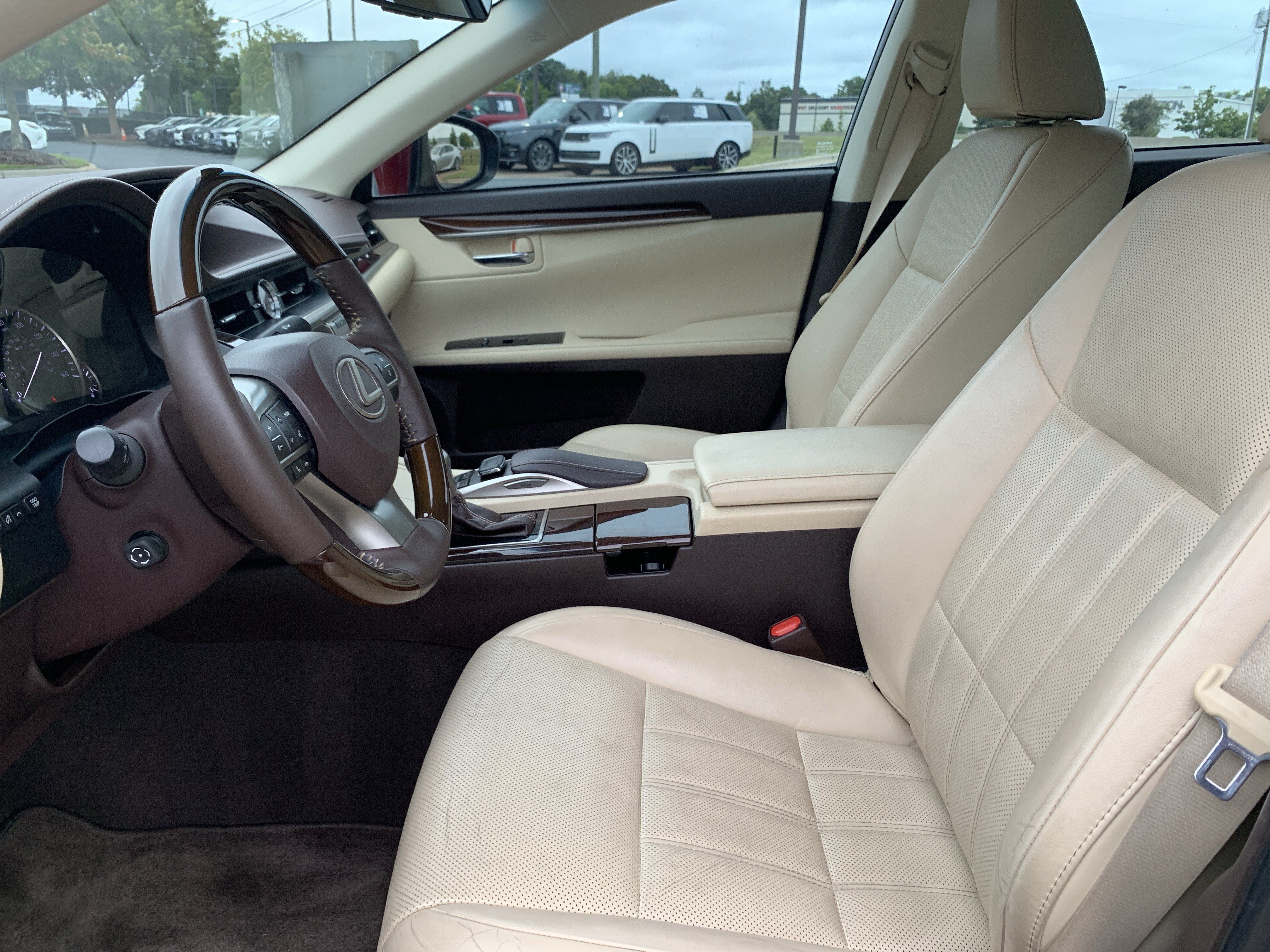 Used 2017 Lexus ES 350 w/ Luxury Package FWD image 16
