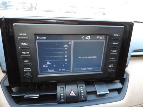 Used 2019 Toyota RAV4 XLE Premium FWD image 25