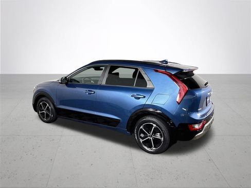 Certified 2023 Kia Niro FWD image 9