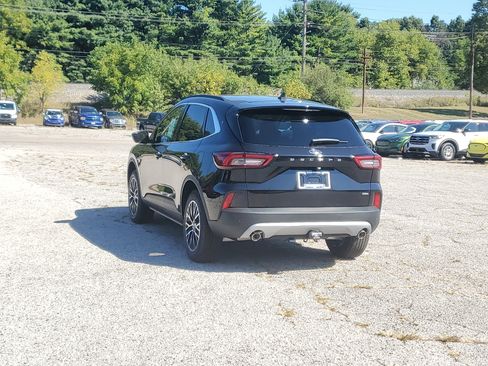 New 2025 Ford Escape PHEV w/ PHEV Premium Package image 3