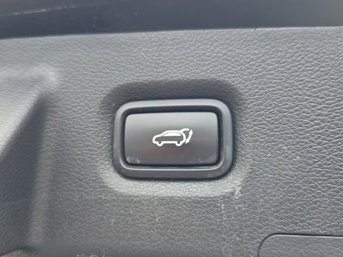 Used 2019 Hyundai Santa Fe Limited FWD image 22