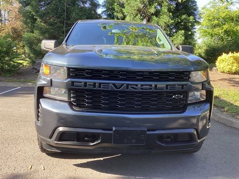Used 2019 Chevrolet Silverado 1500 Custom w/ Custom Value Package AWD/4WD image 18