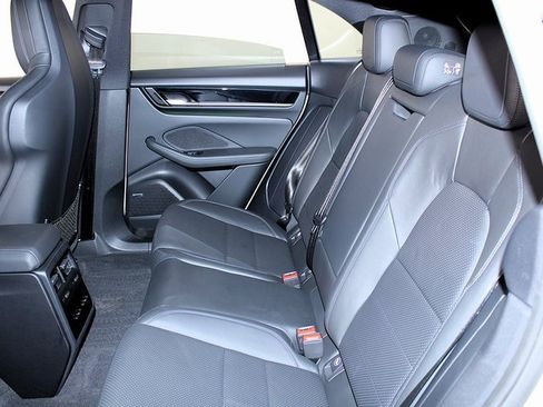 Used 2024 Porsche Macan 4 Electric image 22