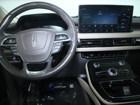 Certified 2023 Lincoln Nautilus Reserve AWD/4WD image 30