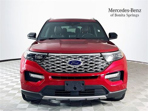 Used 2020 Ford Explorer Platinum w/ Premium Technology Package image 2