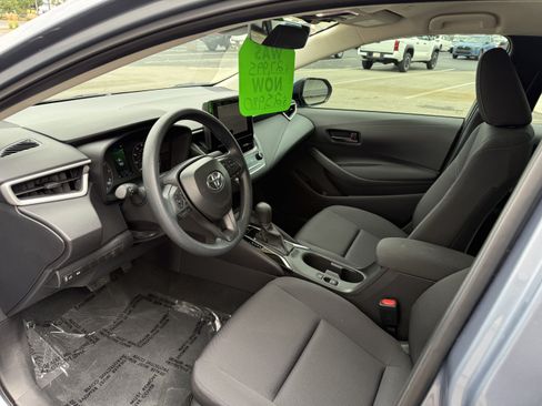 Certified 2025 Toyota Corolla LE FWD image 25