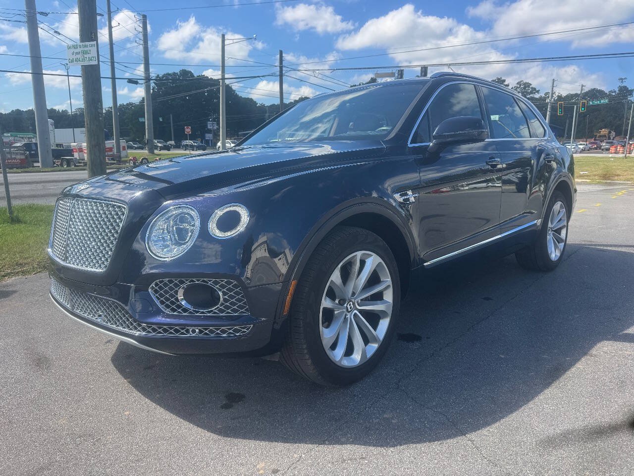 Used 2020 Bentley Bentayga AWD/4WD image 2