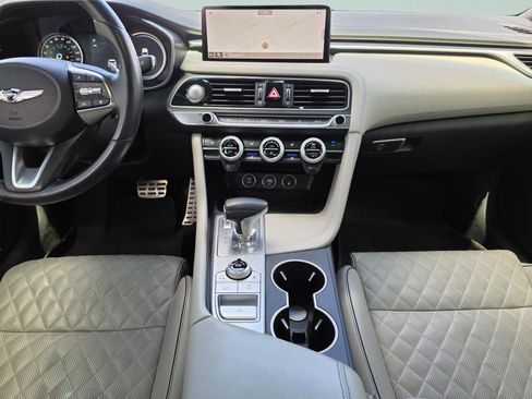Used 2022 Genesis G70 3.3T RWD image 17