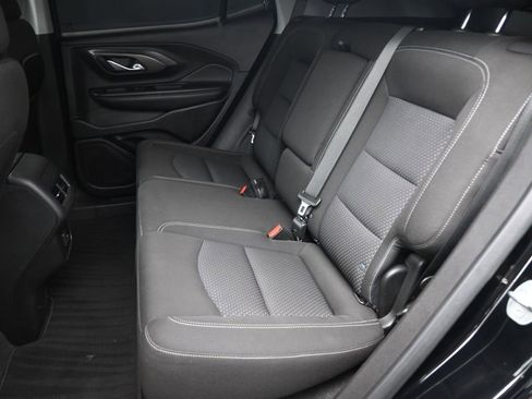 Used 2023 GMC Terrain SLE w/ Driver Convenience Package image 16