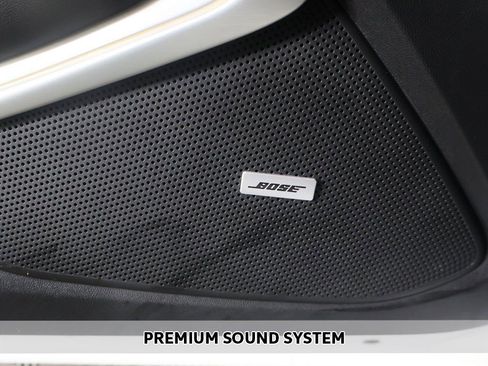 Used 2022 Chevrolet Camaro LT image 3