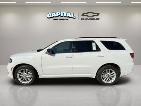 Used 2024 Dodge Durango GT image 2