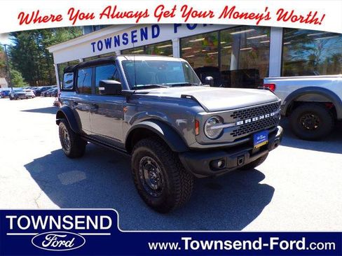 Certified 2025 Ford Bronco Badlands AWD/4WD image 1