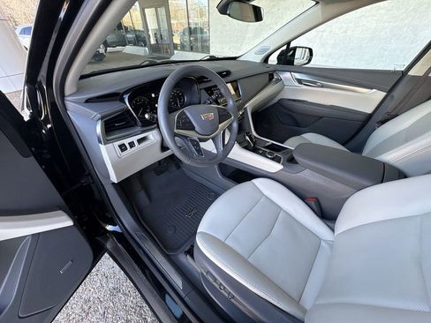 Certified 2024 Cadillac XT5 Premium Luxury w/ LPO, Floor Liner Package image 10