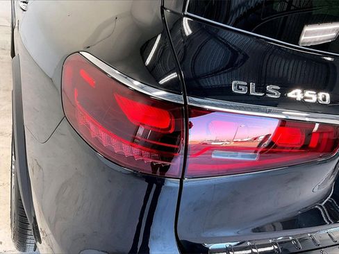 New 2026 Mercedes-Benz GLS 450 4MATIC image 14