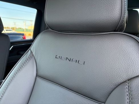 New 2026 GMC Sierra 2500 Denali w/ Technology Package image 18