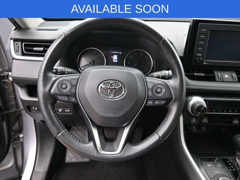 Used 2022 Toyota RAV4 XLE Premium AWD/4WD image 17