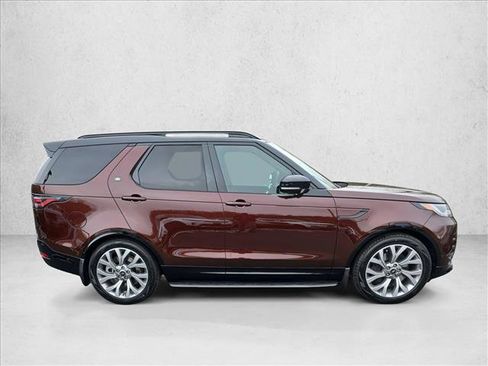 New 2026 Land Rover Discovery Limited Edition image 4