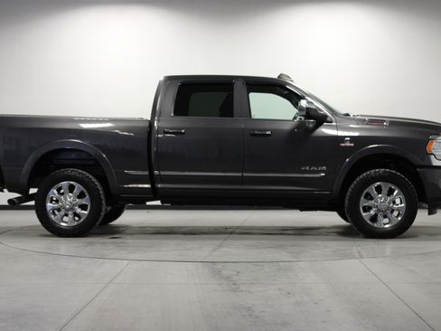 Used 2022 RAM 2500 Limited image 3