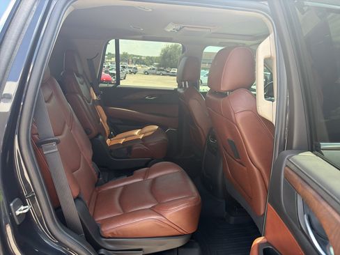 Used 2019 Cadillac Escalade Premium Luxury w/ LPO, Escalade Noir Package AWD/4WD image 22