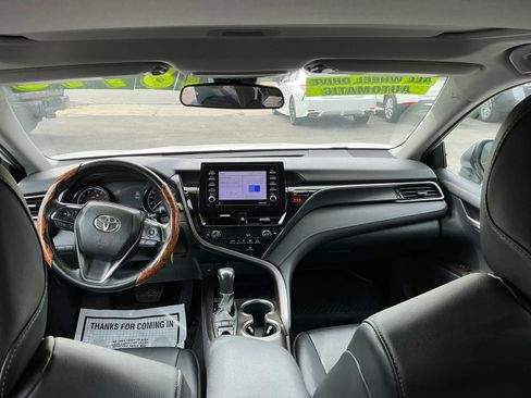 Used 2023 Toyota Camry SE image 17