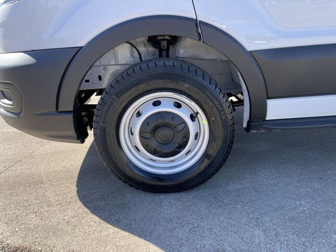 New 2026 Ford Transit 250 T-250 148  MED RF 9150 GV image 38