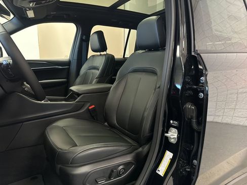 New 2026 Jeep Grand Cherokee Limited AWD/4WD image 3