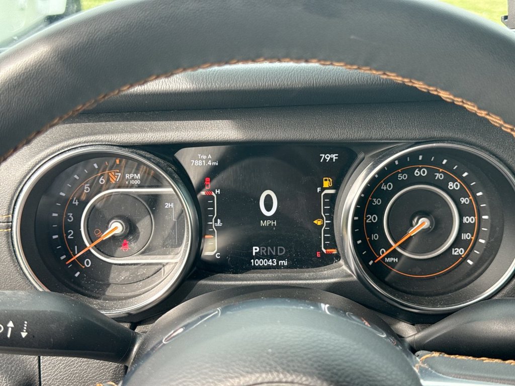 Used 2023 Jeep Gladiator Overland AWD/4WD image 16