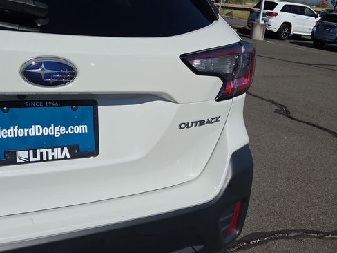 Used 2022 Subaru Outback Premium AWD/4WD image 15