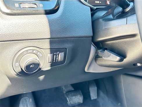 Used 2018 Jeep Compass Limited w/ Navigation Group image 10