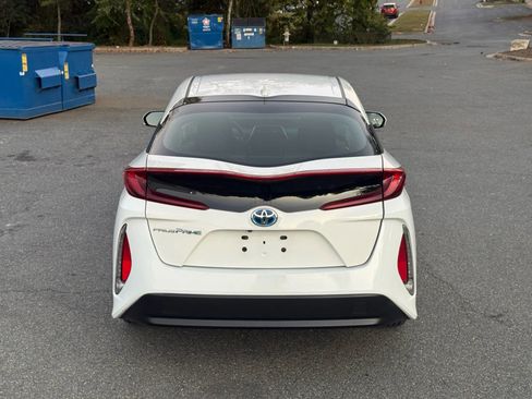 Used 2018 Toyota Prius Prime Plus w/ Carpet Mat Package image 12