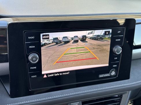 New 2026 Volkswagen Taos SE AWD/4WD image 17