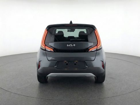 Used 2025 Kia Soul LX w/ LX Technology Package FWD image 7