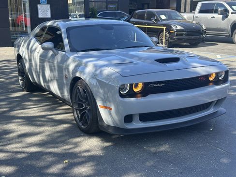 Used 2021 Dodge Challenger R/T Scat Pack RWD image 6