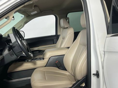 Used 2024 Ford Expedition Max XLT image 21