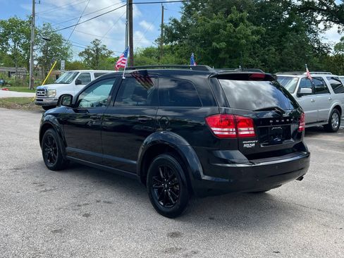 Used 2020 Dodge Journey SE w/ SE Popular Equipment Group image 8