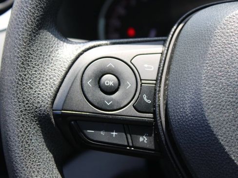 Used 2024 Toyota RAV4 XLE AWD/4WD image 26